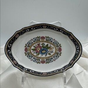Wedgwood Runnymede Blue Trinket tray or small dish.
5 1/8” long.